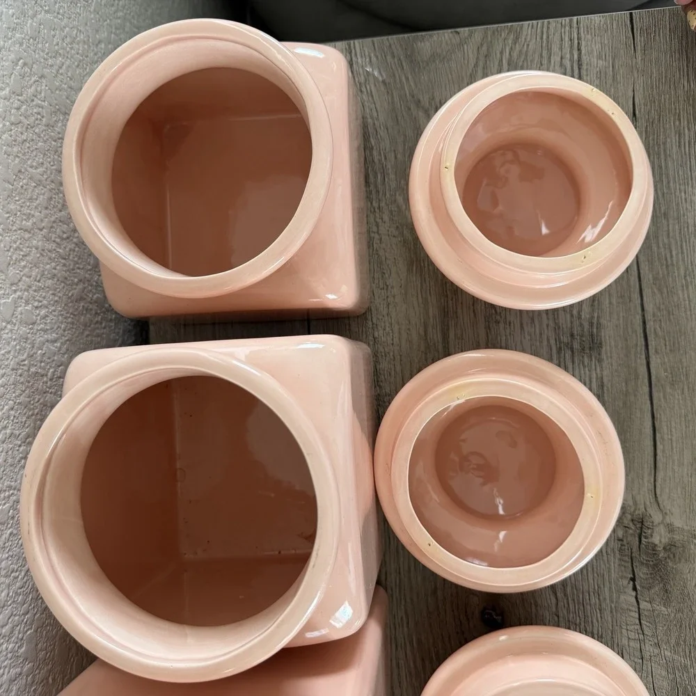 Set Of 4 Vintage MCM Salmon Pink Ceramic Glazed Canisters With Lids 80's? 90's?